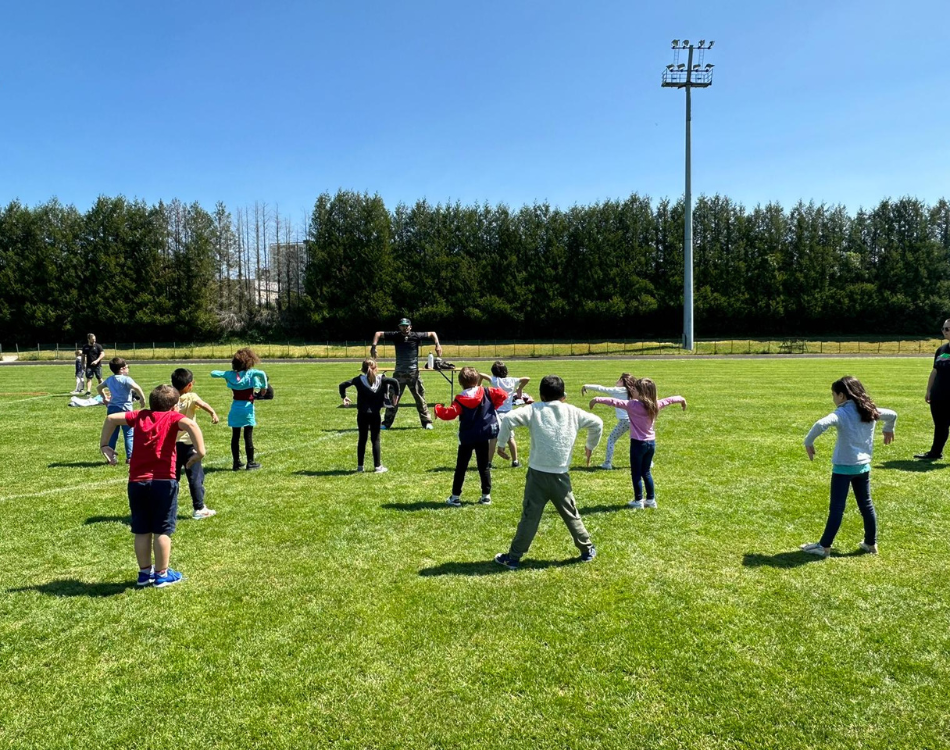 Cours de hip hop en plein air.